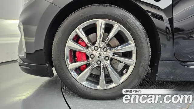 Kia Carnival 2019 thumb 5