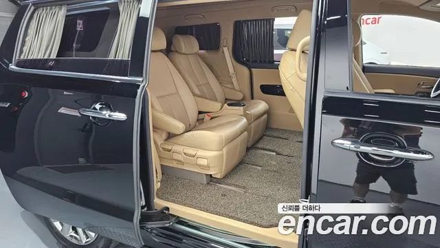Kia Carnival 2019 thumb 11