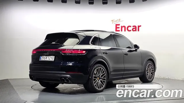 Porsche Cayenne 2019 thumb 2