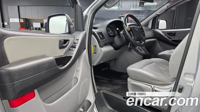Hyundai Starex 2018 thumb 10