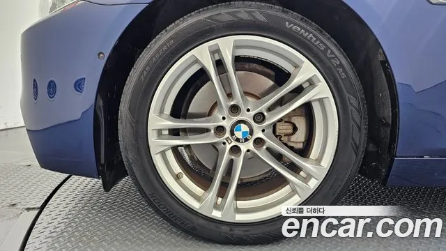 BMW 5-Series 2016 thumb 4