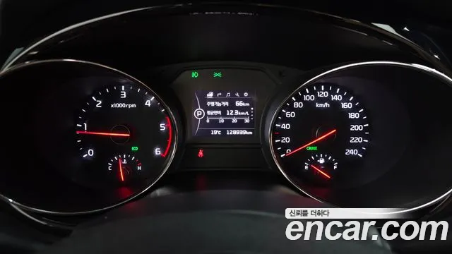 Kia Carnival 2018 thumb 8