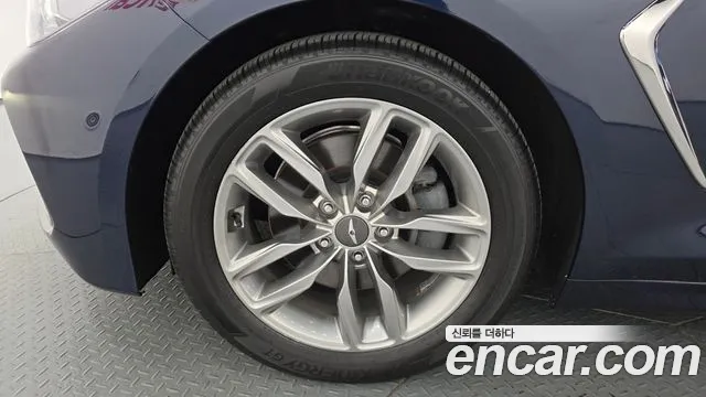 Genesis G70 2018 thumb 5
