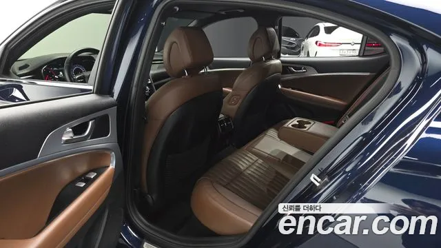 Genesis G70 2018 thumb 11