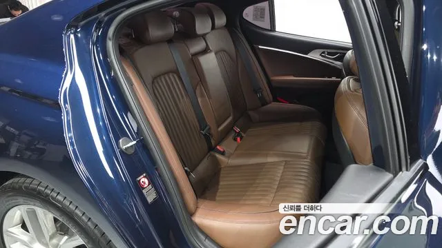 Genesis G70 2018 thumb 12