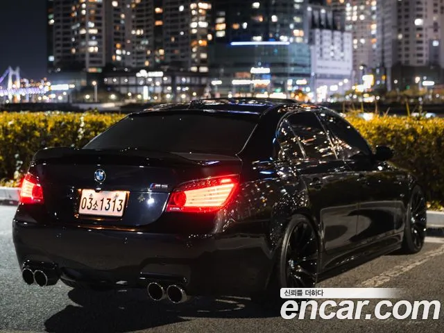 BMW M5 2006 thumb 8