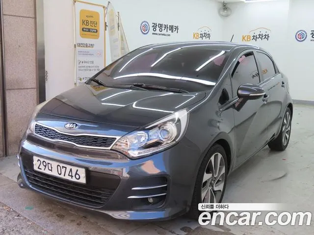Kia Pride 2015 thumb 2