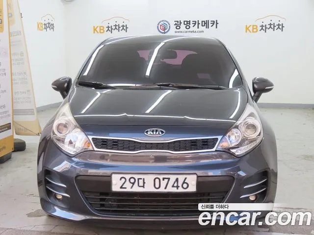 Kia Pride 2015 thumb 11