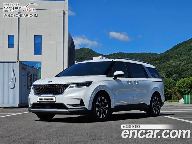 Kia Carnival 2021 thumb 3
