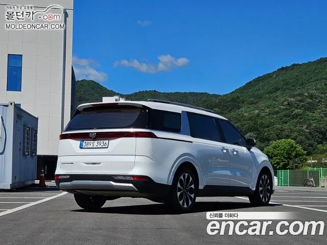 Kia Carnival 2021 thumb 4