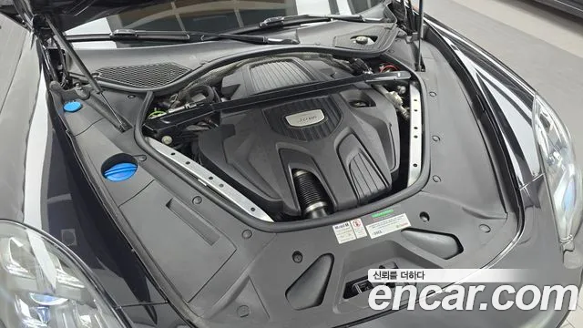 Porsche Panamera 2020 thumb 6