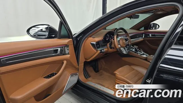 Porsche Panamera 2020 thumb 10