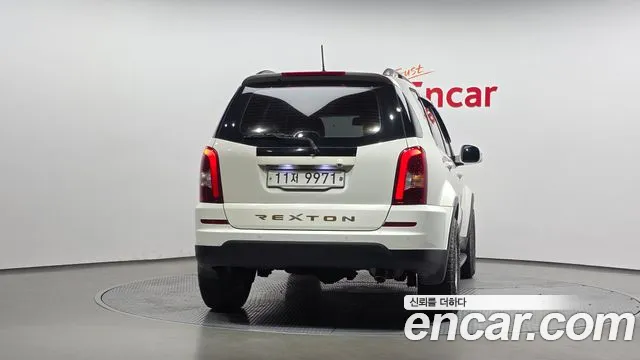 KG_Mobility_Ssangyong Rexton 2015 thumb 4