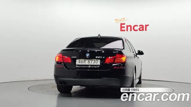 BMW 5-Series 2016 thumb 4