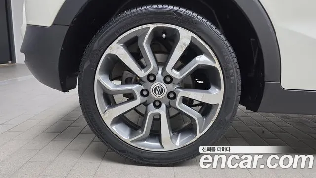 KG_Mobility_Ssangyong TIBOLI 2015 thumb 5