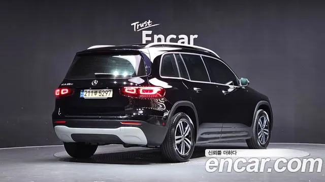 Mercedes-Benz GLB 2021 thumb 2