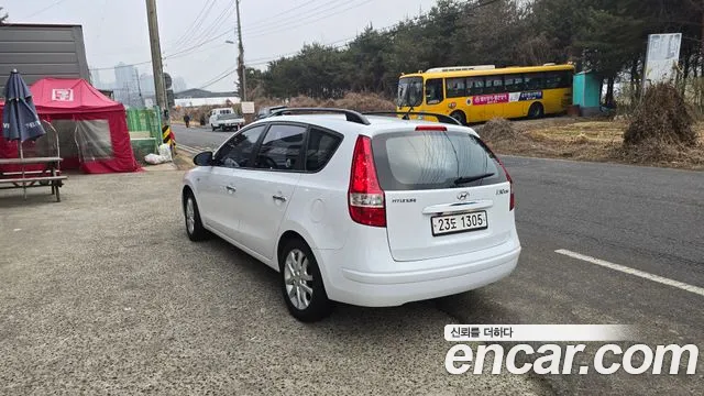Hyundai i30 2009 thumb 12