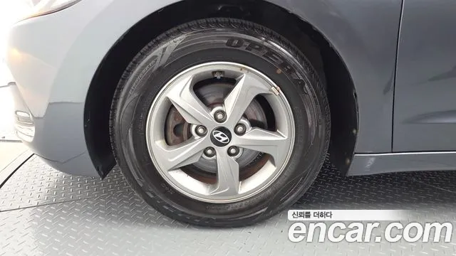 Hyundai Avante 2016 thumb 5
