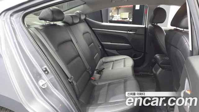 Hyundai Avante 2016 thumb 12