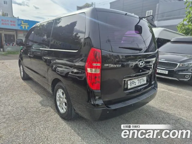 Hyundai Starex 2011 thumb 3