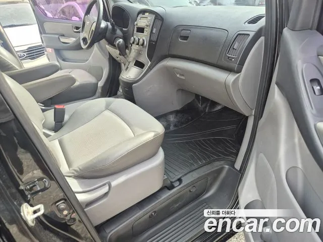 Hyundai Starex 2011 thumb 6