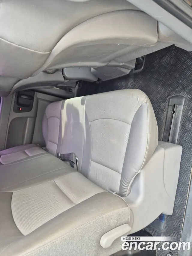 Hyundai Starex 2011 thumb 8