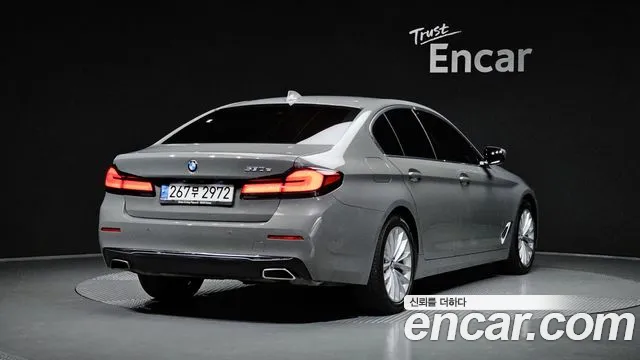 BMW 5-Series 2020 thumb 2
