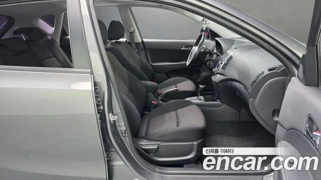 Hyundai i30 2008 thumb 11