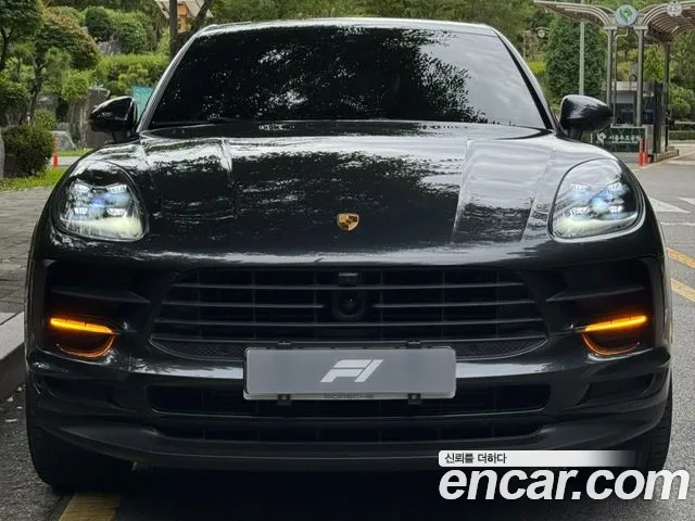 Porsche Macan 2019 thumb 2