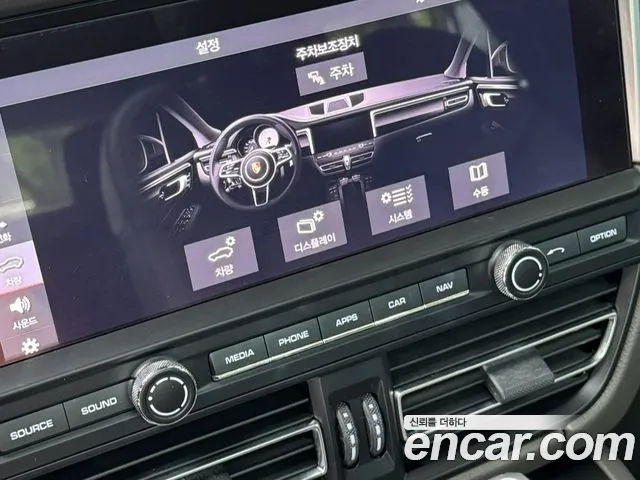 Porsche Macan 2019 thumb 6