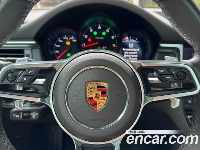 Porsche Macan 2019 thumb 7