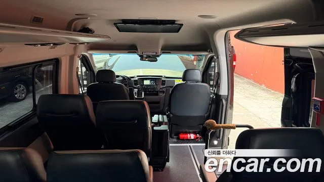 Hyundai Staria 2018 thumb 7