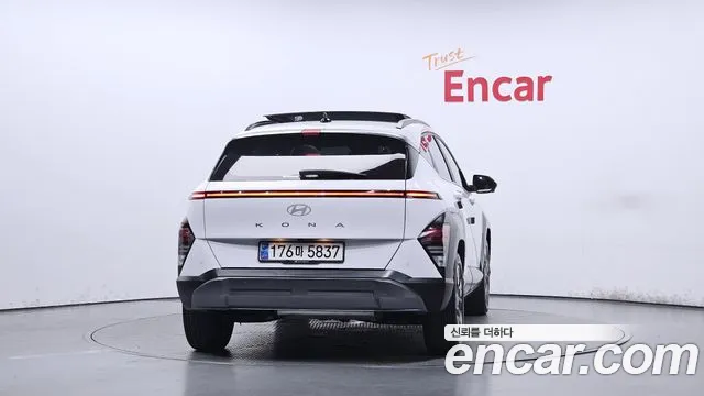 Hyundai Kona 2024 thumb 3