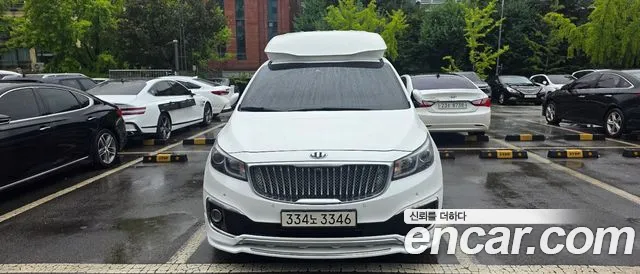 Kia Carnival 2017 thumb 2
