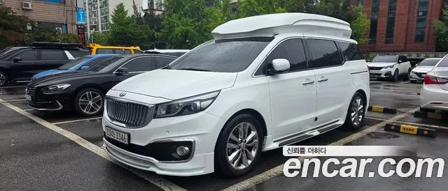 Kia Carnival 2017 thumb 3