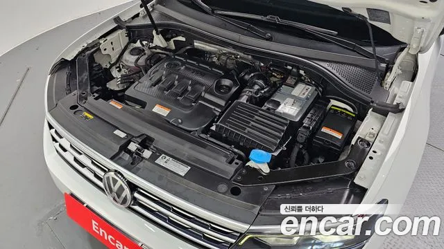 Volkswagen Tiguan 2018 thumb 6