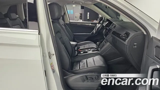 Volkswagen Tiguan 2018 thumb 11