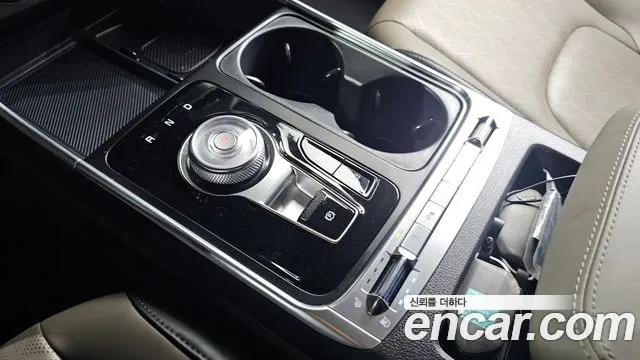 Kia Carnival 2024 thumb 9