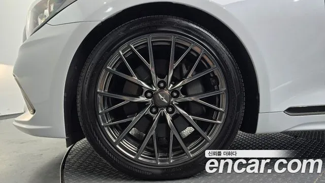 Genesis G80 2017 thumb 5