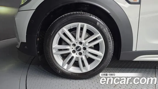 MINI Countryman 2023 thumb 5