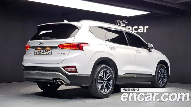 Hyundai Santa Fe 2018 thumb 2
