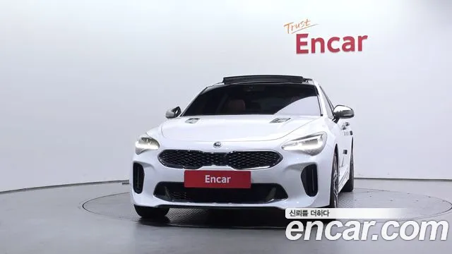 Kia Stinger 2017 thumb 3