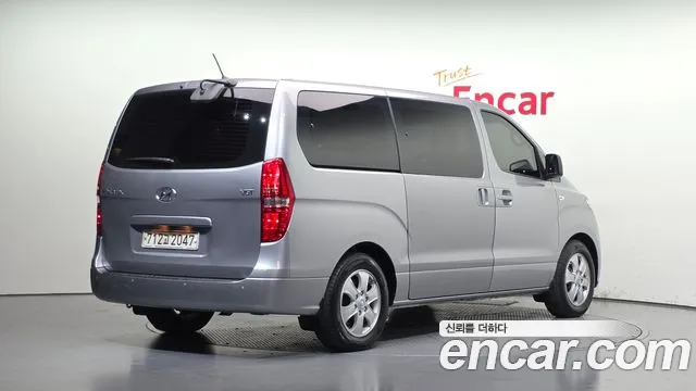 Hyundai Starex 2018 thumb 2