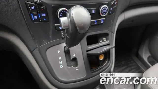Hyundai Starex 2018 thumb 9