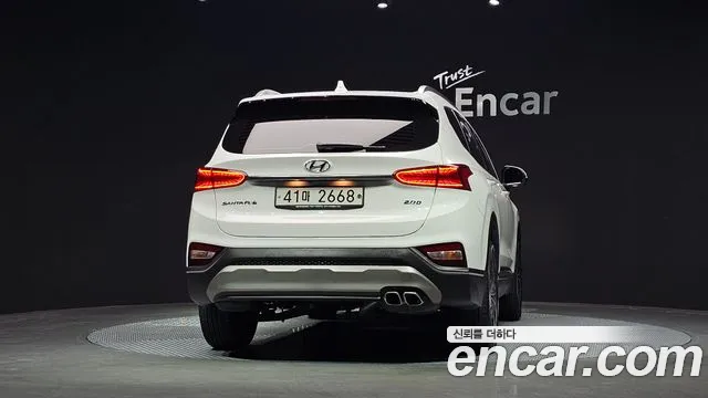Hyundai Santa Fe 2019 thumb 4