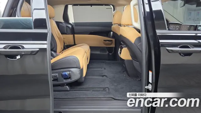 Kia Carnival 2023 thumb 11
