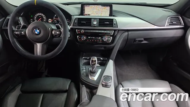 BMW 3-Series 2018 thumb 7