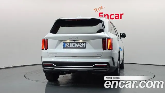 Kia Sorento 2023 thumb 4