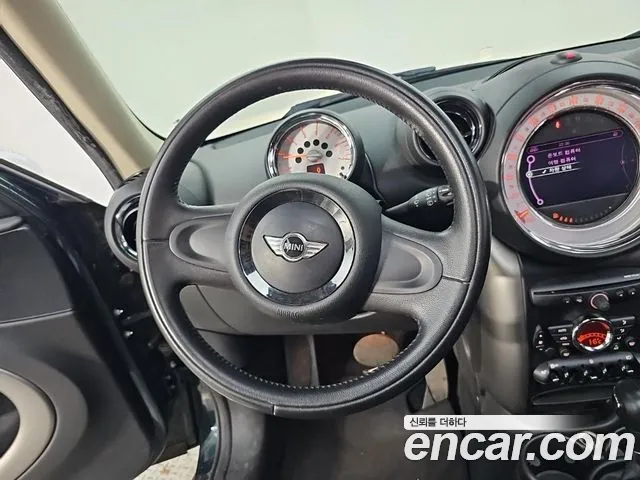 MINI Countryman 2013 thumb 8