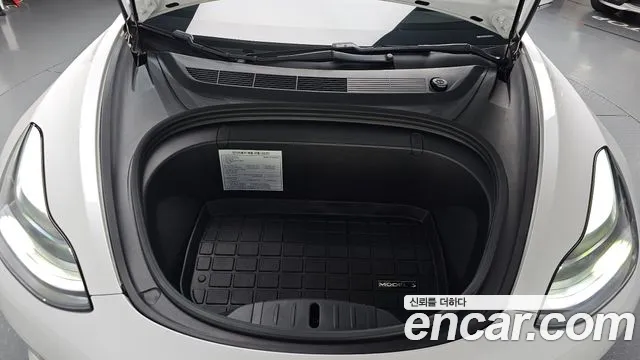 Tesla Model 3 2019 thumb 5